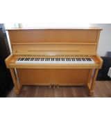 Klavír Yamaha P121N